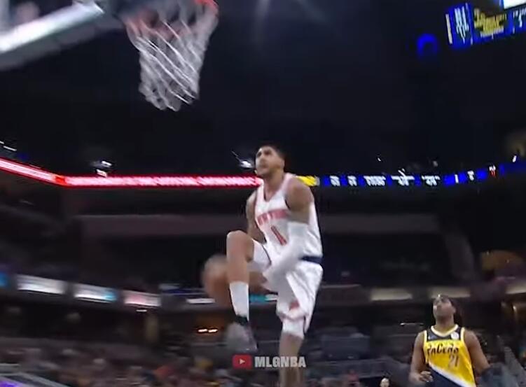 【影片】技驚四座!尼克炸裂一球:羅斯跨場長傳,Toppin表演胯下換手暴扣!-黑特籃球-NBA新聞影音圖片分享社區