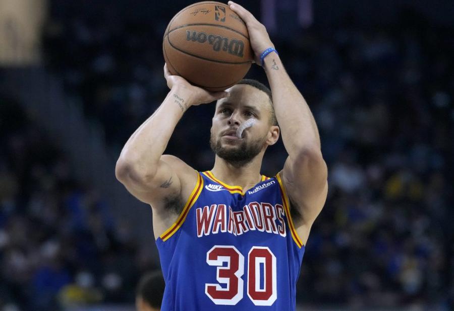 Stephen Curry Has His Sights Set on Breaking 2 Iconic Shooting Records in 1 Night: &#39;Crazier Things Have Happened&#39;