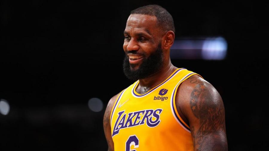 LeBron James Becomes Youngest NBA Player Ever To Reach 36,000 Points -  Fadeaway World