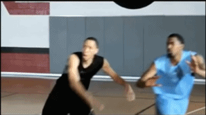 【一起學打球】進攻者的噩夢!強如Kobe也被這個人防服氣了!-黑特籃球-NBA新聞影音圖片分享社區