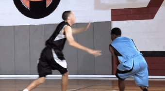 【一起學打球】進攻者的噩夢!強如Kobe也被這個人防服氣了!-黑特籃球-NBA新聞影音圖片分享社區