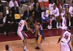 【一起學打球】進攻者的噩夢!強如Kobe也被這個人防服氣了!-黑特籃球-NBA新聞影音圖片分享社區