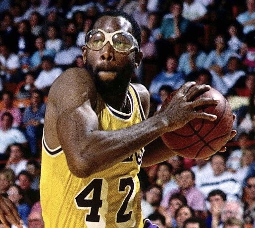 祝湖人名宿James Worthy 61歲生日快樂！