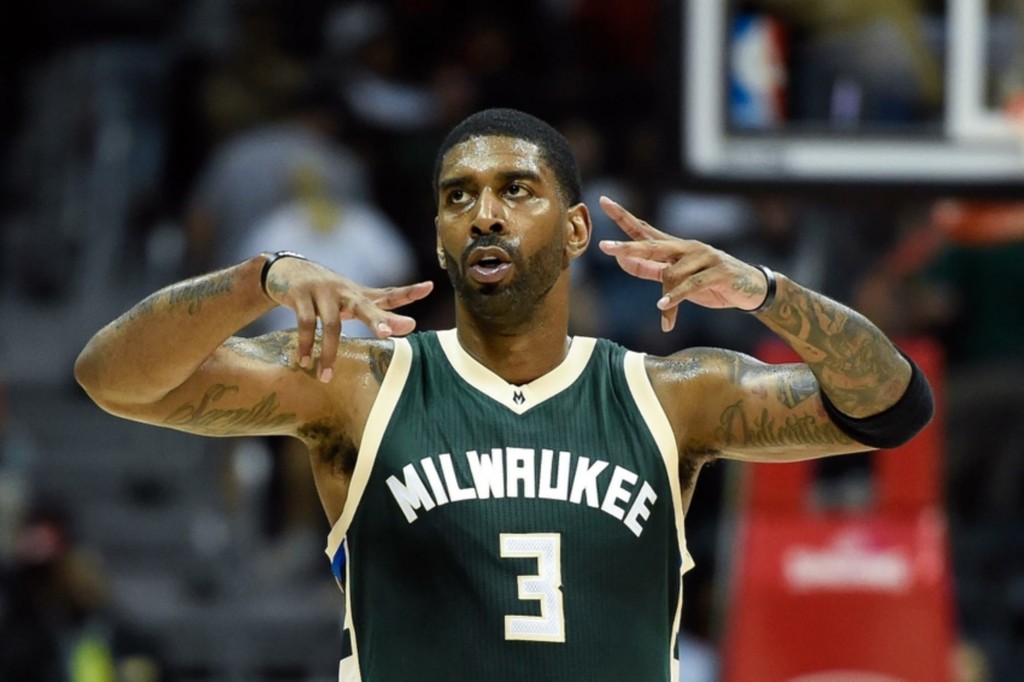 https___behindthebuckpass.com_files_2016_07_o.j.-mayo-nba-milwaukee-bucks-atlanta-hawks