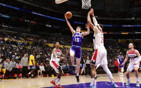 詹姆斯又轟50+7+6湖人勝巫師止連敗,角色球員齊爆發威少僅5+9,庫茲馬23+7!(影)-黑特籃球-NBA新聞影音圖片分享社區