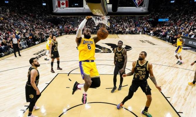 末節10中7連續飚進關鍵球!詹姆斯出戰44分鐘砍36+9+7,時隔52天帶隊客場取勝!(影)-黑特籃球-NBA新聞影音圖片分享社區