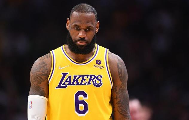 末節10中7連續飚進關鍵球!詹姆斯出戰44分鐘砍36+9+7,時隔52天帶隊客場取勝!(影)-黑特籃球-NBA新聞影音圖片分享社區