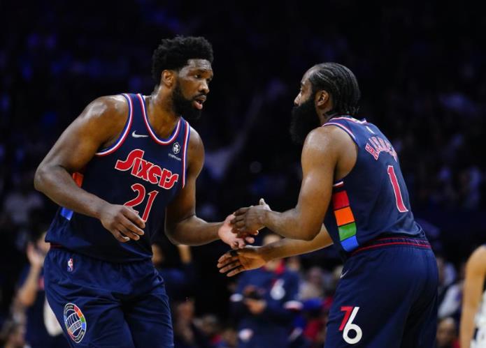 化學反應越來越好!哈登末節砍11分5助攻殺死比賽,連續三場20分10助比肩戰神,賽後竟開始自誇!-黑特籃球-NBA新聞影音圖片分享社區