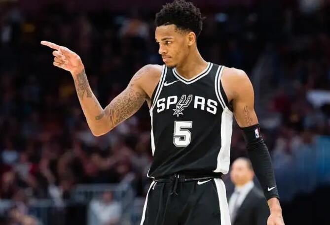 NBA最新數據榜,保羅助攻王穩了,「得分王」老詹大帝字母哥競爭激烈!-黑特籃球-NBA新聞影音圖片分享社區