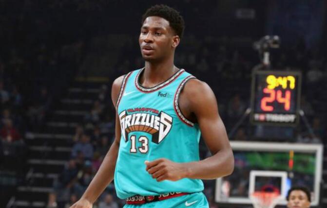 NBA最新數據榜,保羅助攻王穩了,「得分王」老詹大帝字母哥競爭激烈!-黑特籃球-NBA新聞影音圖片分享社區