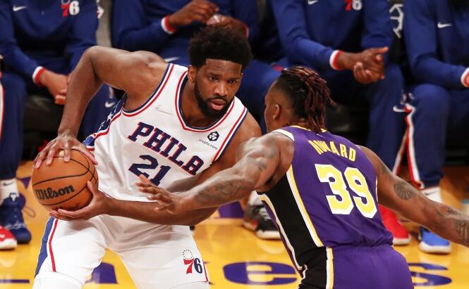 NBA / 魔獸歸來!Howard轟24+8硬剛大帝,賽後霸氣表態:我永遠都不會放棄,賽季還沒結束!-黑特籃球-NBA新聞影音圖片分享社區