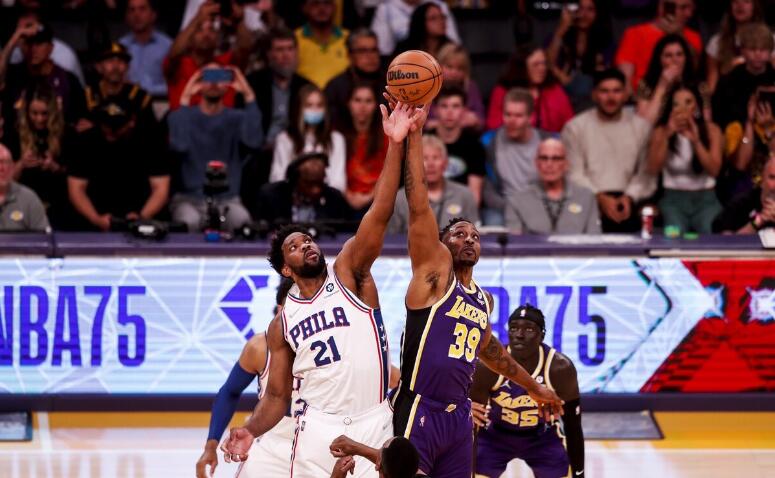 NBA / 魔獸歸來!Howard轟24+8硬剛大帝,賽後霸氣表態:我永遠都不會放棄,賽季還沒結束!-黑特籃球-NBA新聞影音圖片分享社區