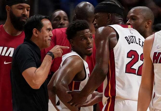 熱火矛盾內幕太勁爆!Butler怒噴Haslem「啦啦隊隊長」,後者還擊:你就是靠女人上位!-黑特籃球-NBA新聞影音圖片分享社區