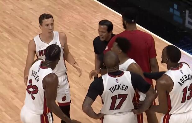 NBA / 【影片】「勇三瘋」一波流打到熱火內訌!Haslem狂噴JB:我會揍扁你!連主帥也怒摔戰術本!-黑特籃球-NBA新聞影音圖片分享社區