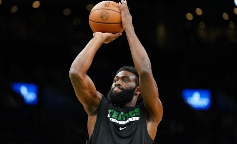 Jaylen Brown:准備好打季後賽了,和Tatum不和的傳言都是外界瞎編的-黑特籃球-NBA新聞影音圖片分享社區