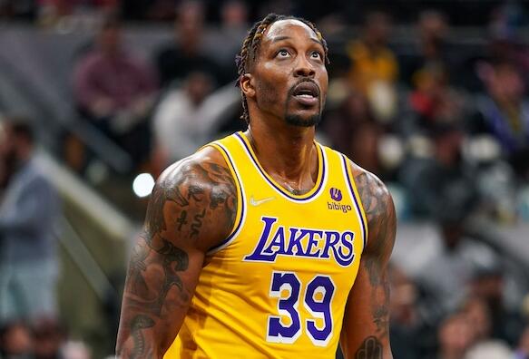 NBA / 籃下要球遭到無視,只能來回折返跑,在湖人打得太憋屈,今夏要離隊?-黑特籃球-NBA新聞影音圖片分享社區