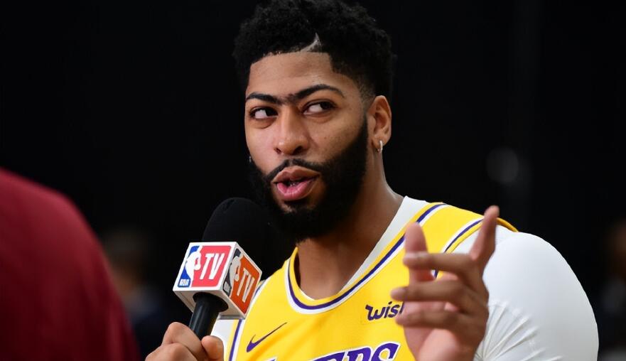 NBA / 【影片】鬥志全無!一眉哥攻防一幕引發爭議,網民怒斥:湖人最後的分崩時刻!-黑特籃球-NBA新聞影音圖片分享社區