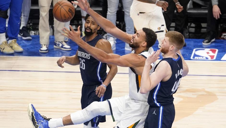 NBA / Gobert尷尬數據成歷史首人!季後賽僅1次出手卻狂攬17籃板3火鍋,主帥賽後解釋出手問題!-黑特籃球-NBA新聞影音圖片分享社區