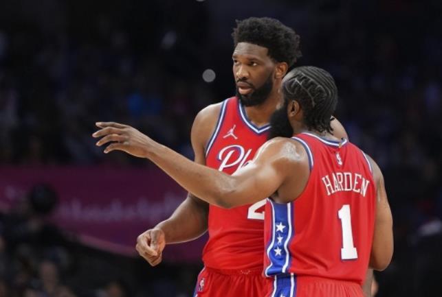 NBA / 五場比賽場均18分+37%命中率!哈登季後賽表現堪稱災難,Embiid賽後指責:我一直都在說他要打出侵略性!-黑特籃球-NBA新聞影音圖片分享社區