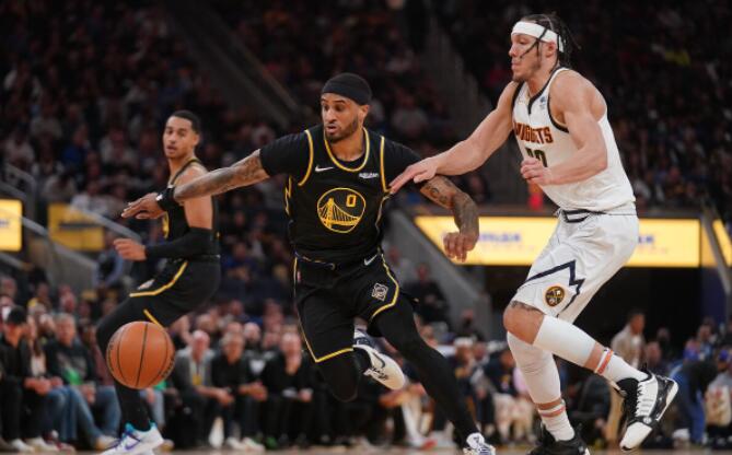 NBA / 勇士頭號奇兵!最後66秒投中關鍵三分,小佩頓表現太閃耀,詹姆斯:請把比賽用球給他!(影)-黑特籃球-NBA新聞影音圖片分享社區