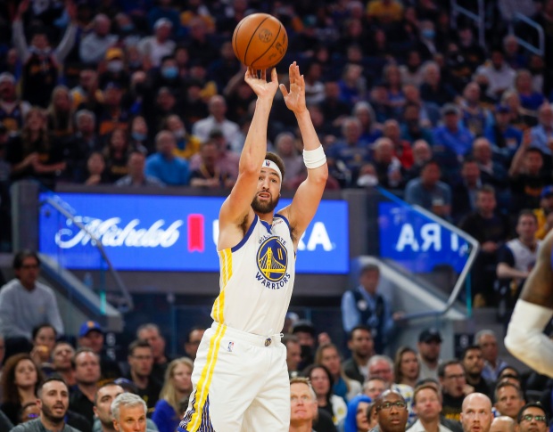 NBA / 只需再投進7顆三分球,湯普森將達成一項偉大紀錄,成功加冕歷史第三人!-黑特籃球-NBA新聞影音圖片分享社區