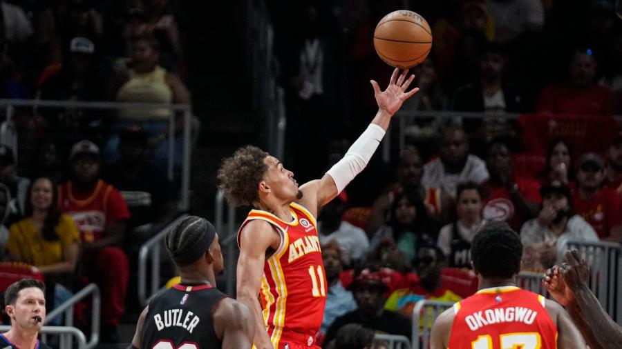 NBA / 只為關鍵時刻而生!特雷楊最後三分鐘飆10分+拋投絕殺,賽後透露絕殺戰術:要麼上籃,要麼就是造犯規!-黑特籃球-NBA新聞影音圖片分享社區