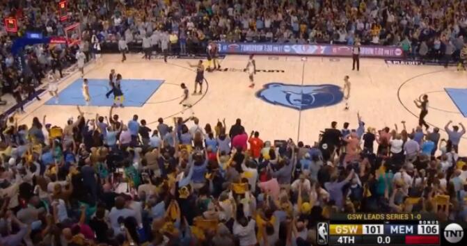 NBA / 【影片】不氣盛能叫年輕人?莫蘭特狂砍47+8+8,賽後與Curry擦肩喊話:我們的對決還會繼續很有意思的!-黑特籃球-NBA新聞影音圖片分享社區