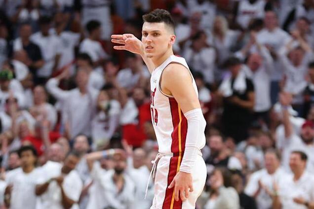 Herro取18+7助熱火大勝!「最佳第六人」頒獎之夜再閃耀,僅比76人後補總和少1分!(影)-黑特籃球-NBA新聞影音圖片分享社區