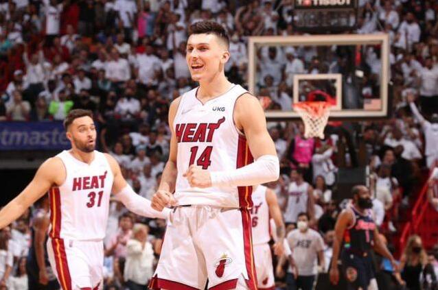 Herro取18+7助熱火大勝!「最佳第六人」頒獎之夜再閃耀,僅比76人後補總和少1分!(影)-黑特籃球-NBA新聞影音圖片分享社區