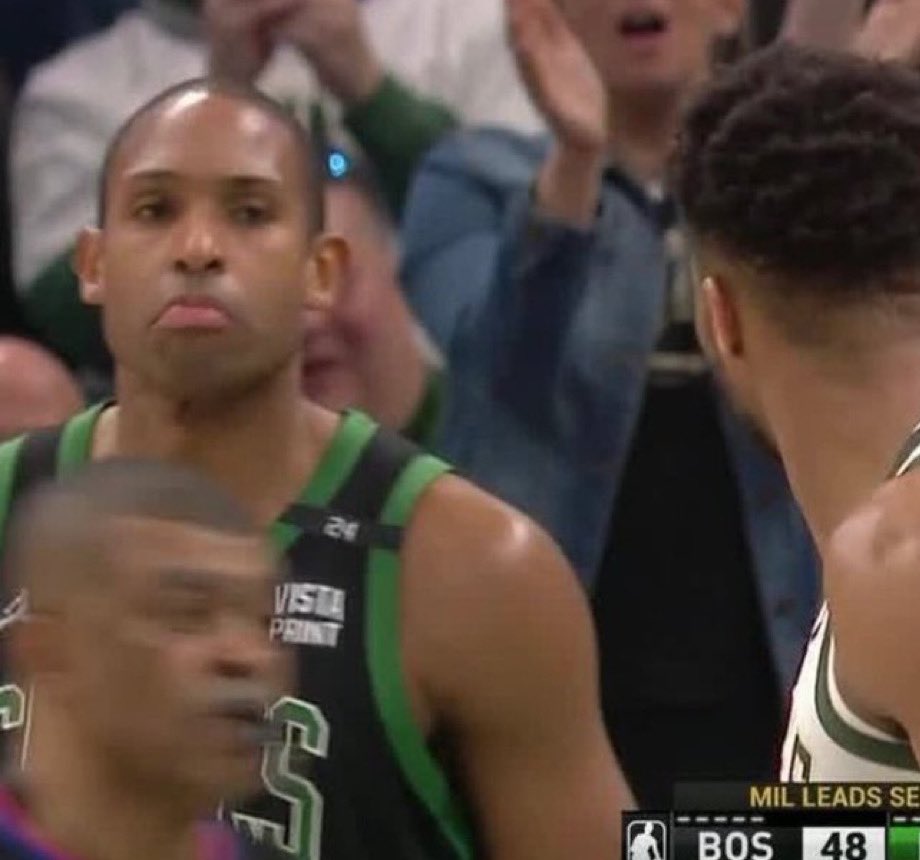 Horford轟30+8創4大神跡!暴扣+肘翻字母哥,35歲老探花絕對值1.1億!(影)-黑特籃球-NBA新聞影音圖片分享社區
