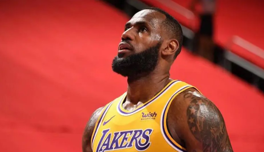 NBA / 沒有訓練師,沒有其它夥伴!37歲詹姆斯獨自一人在湖人訓練館苦練:我的庇護所!(影)-黑特籃球-NBA新聞影音圖片分享社區