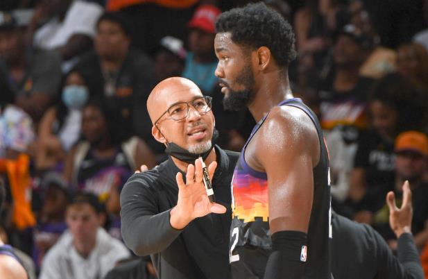 NBA / 太陽一手好牌打得稀碎!艾頓已心生嫌隙,球員無保障怎麼為球隊拚命?別隊早就求賢若渴!-黑特籃球-NBA新聞影音圖片分享社區