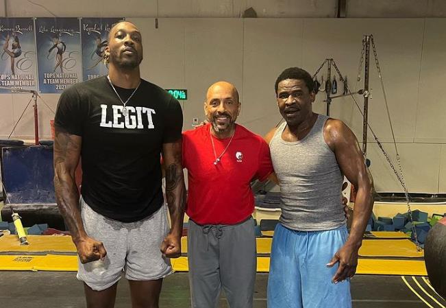 NBA / 36歲Howard終於現身!魔術抽中狀元簽讓人想起魔獸,著名訓練師:他一直在保持體型!-黑特籃球-NBA新聞影音圖片分享社區