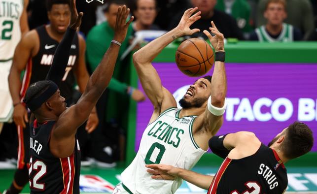 NBA / 綠軍2-2熱火 | Tatum轟31分率球隊兩節打爆熱火,巴特勒僅得6分,熱火首發合砍18分!(影)-黑特籃球-NBA新聞影音圖片分享社區
