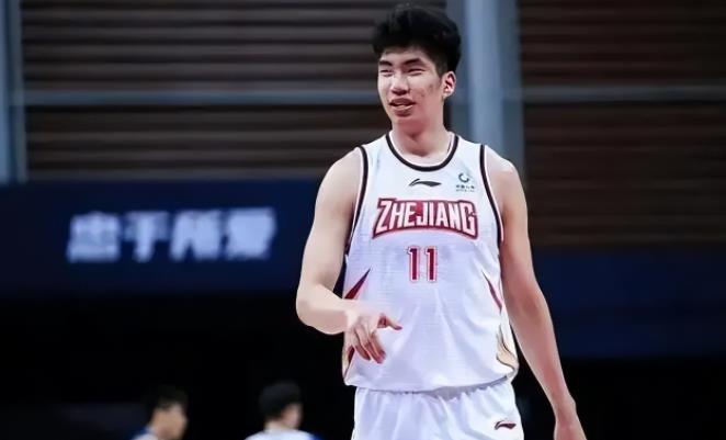 NBA / 中國年輕人有望登陸NBA!曾凡博余嘉豪參加試訓,選秀專家給好評,後者還是Bronny前隊友!(影)-黑特籃球-NBA新聞影音圖片分享社區