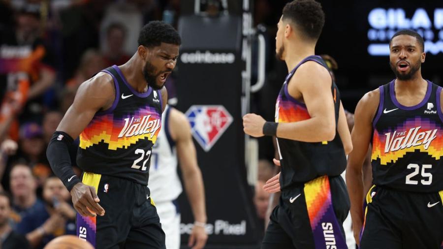 By the numbers: Breaking down the Suns' historic 4th quarter in Game 2