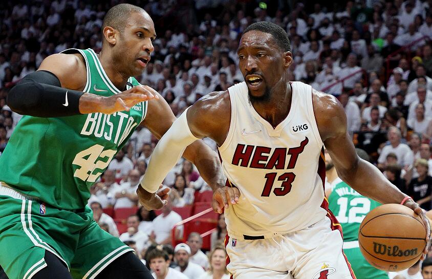 NBA / 【影片】綠軍36歲老兵圓夢!打了141場季後賽之後,終於首次登上冠軍賽舞台,Horford激動跪地慶祝!-黑特籃球-NBA新聞影音圖片分享社區