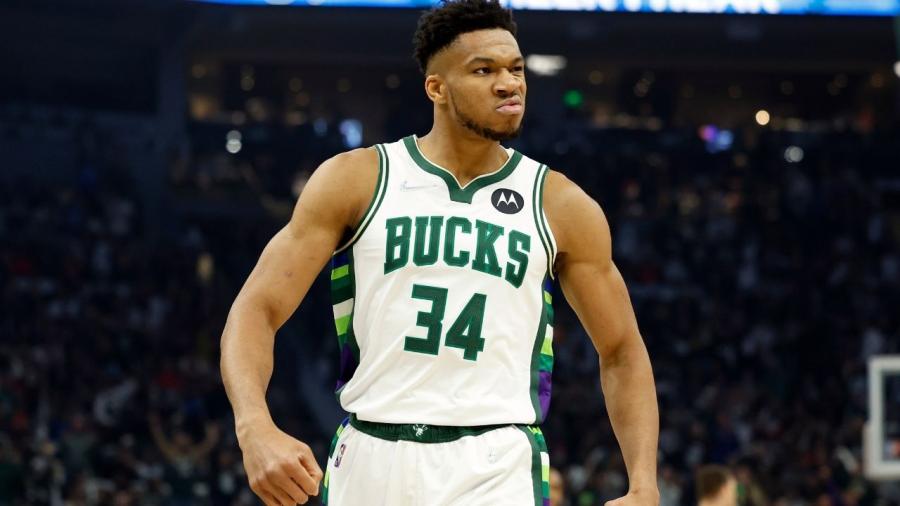 I got to dump you for supporting the Lakers': When Giannis Antetokounmpo found out Mariah Riddlesrigger's favorite team is the one LeBron James is on - The SportsRush