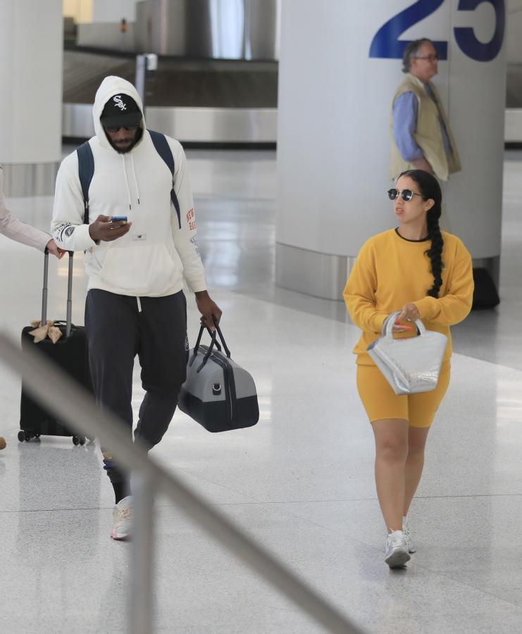 Kawhi Leonard, girlfriend fuel engagement buzz with ring photos