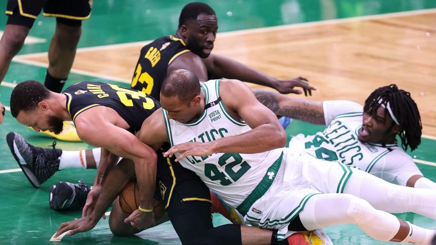 Marcus Smart justifies Al Horford's rough game that injured Stephen Curry's leg | Marca