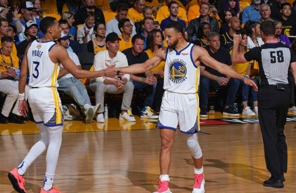 NBA / 賽季總支出高達3.46億美元,引多隊不滿!勇士總經理霸氣回擊:我們靠選人而不是簽人!-黑特籃球-NBA新聞影音圖片分享社區