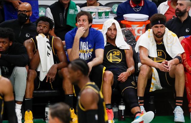 「勇三瘋」也帶不動「勇四崩」!末節Curry僅4中1湯神3中0,球迷:少了KD,沒人會打關鍵球?-黑特籃球-NBA新聞影音圖片分享社區