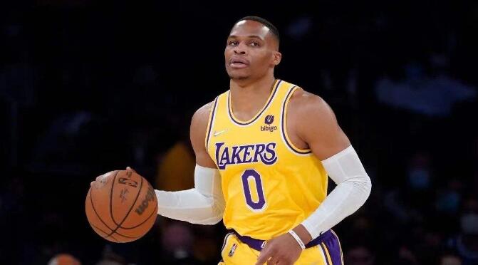 NBA / 湖人清洗陣容,眾人面臨離隊,今年表現為何會令人失望?新帥終於找到禍根!-黑特籃球-NBA新聞影音圖片分享社區