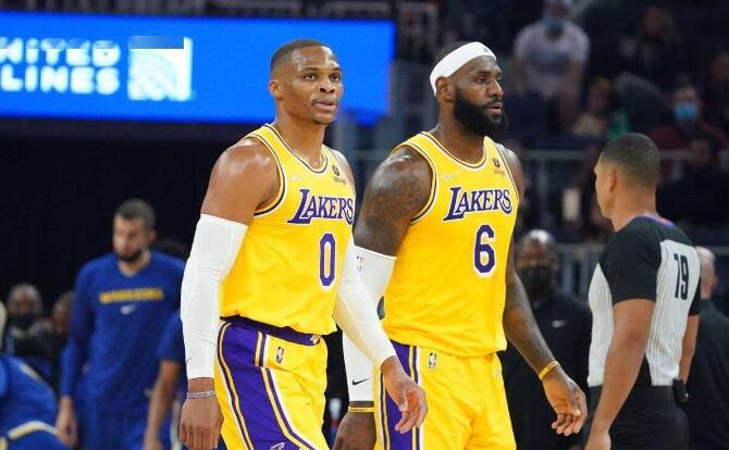 NBA / 湖人清洗陣容,眾人面臨離隊,今年表現為何會令人失望?新帥終於找到禍根!-黑特籃球-NBA新聞影音圖片分享社區
