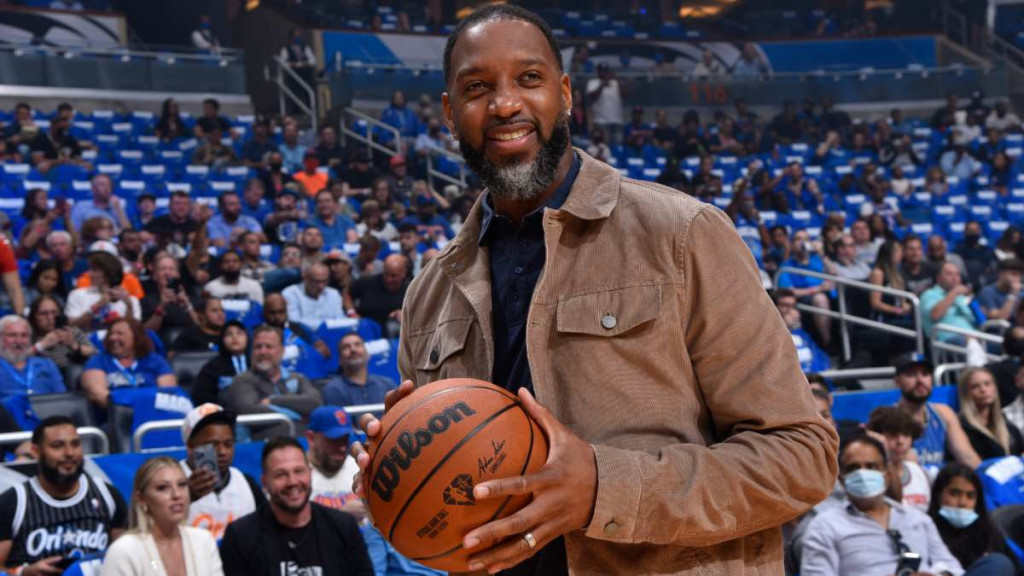 tracy-mcgrady-is-starting-1-on-1-basketball-league--just-like-ufc-fighting
