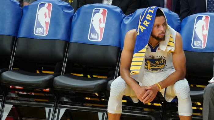 stephen-curry-bench-golden-state-warriors-e1602175704389