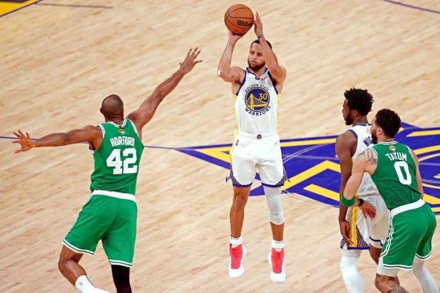 NBA / 冠軍賽G2,爭議判罰層出不窮,裁判組到底是水平不高,還是水平太高?-黑特籃球-NBA新聞影音圖片分享社區