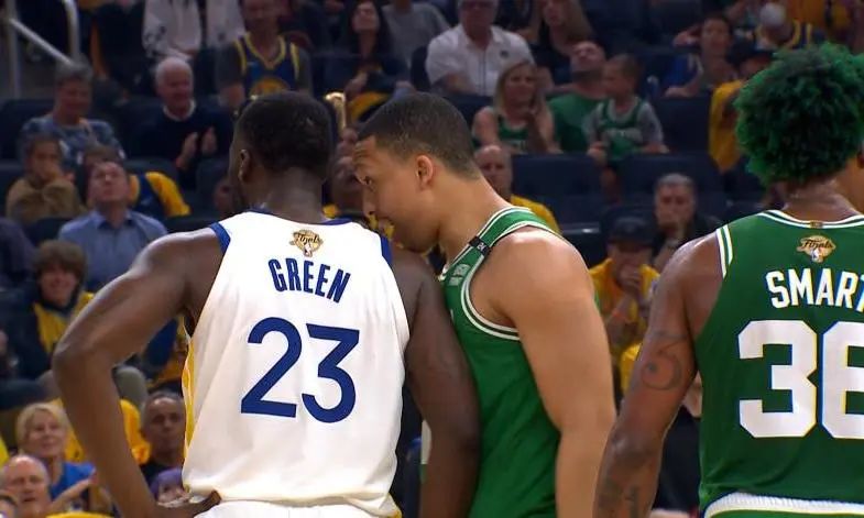 NBA / 冠軍賽G2,爭議判罰層出不窮,裁判組到底是水平不高,還是水平太高?-黑特籃球-NBA新聞影音圖片分享社區