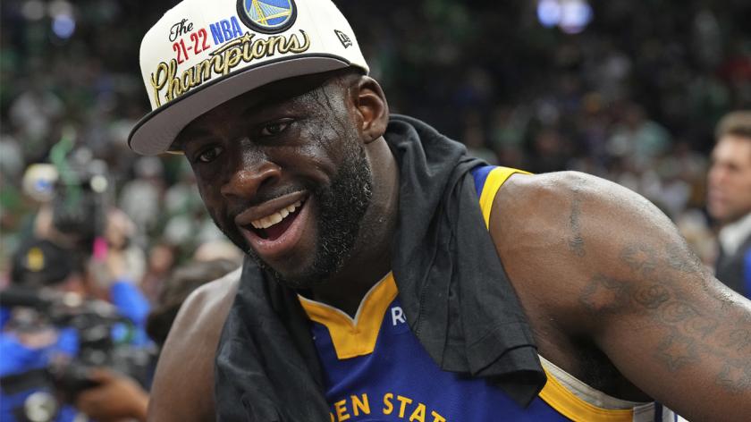NBA / 勇士的四當家是誰?冠軍頒獎采訪順序給出答案,他已是球隊基石之一!-黑特籃球-NBA新聞影音圖片分享社區