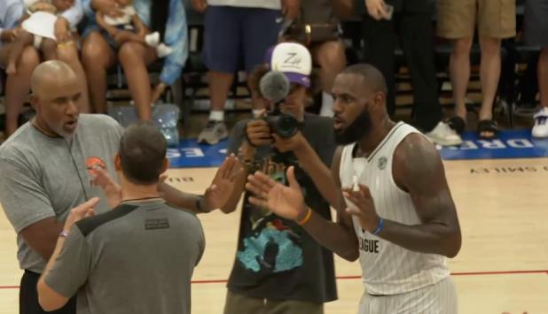 NBA / 全美熱搜第一!詹姆斯轟42+16統治德魯聯賽,秀十八般武藝+關鍵時刻5分!(影)-黑特籃球-NBA新聞影音圖片分享社區